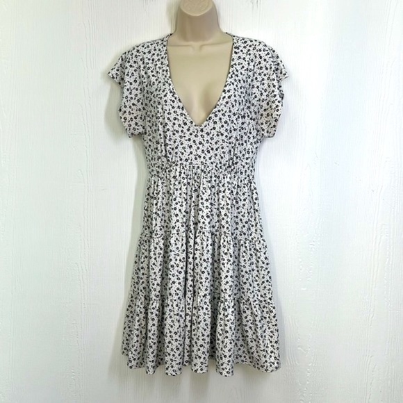 Urban Outfitters - Julia Black And White Floral Ruffle Mini Dress Size Medium - Picture 3 of 10